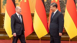 Le chancelier fédéral Olaf Scholz et Xi Jinping, le président chinois