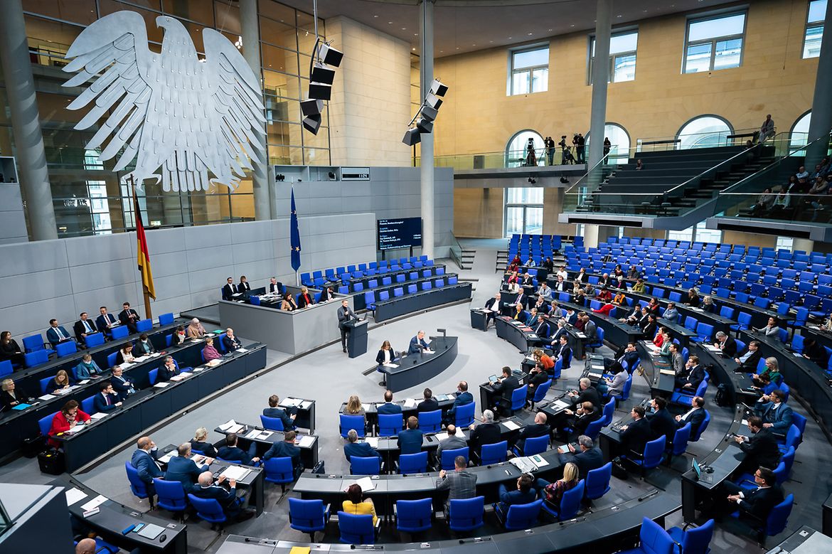 Christian Lindner, Bundesminister der Finanzen, spricht im Bundestag.