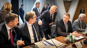 Bundeskanzler Olaf Scholz beim EU-Westbalkangipfel mit Aleksandar Vucic, Serbiens Präsident.