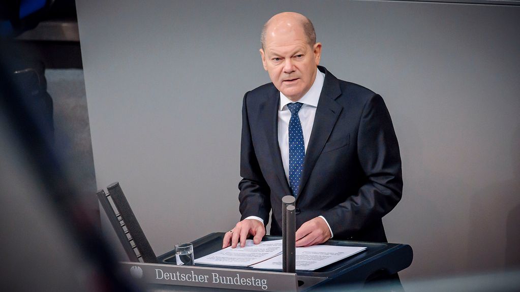 Le chancelier fédéral Olaf Scholz s’exprime au Bundestag