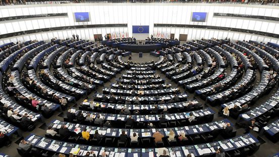 Blick in das Europäische Parlament in Straßburg.