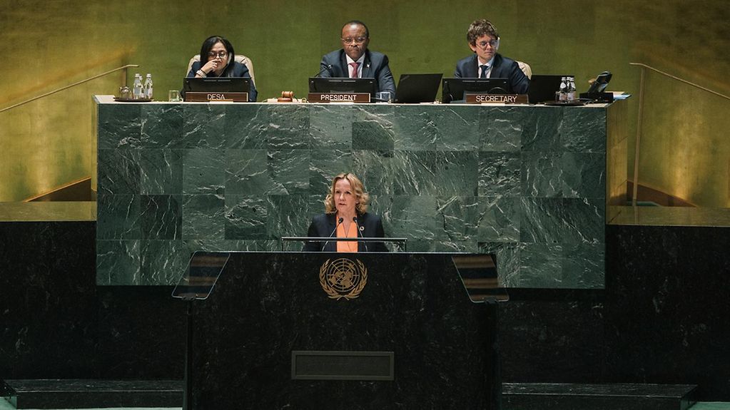 Bundesumweltministerin Steffi Lemke spricht bei den Vereinten Nationen.