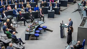 Bundeskanzler Olaf Scholz im Bundestag