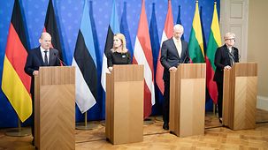 Bundeskanzler Olaf Scholz bei einer Pressekonferenz zum Treffen mit den Regierungschefs von Estland, Lettland und Litauen.