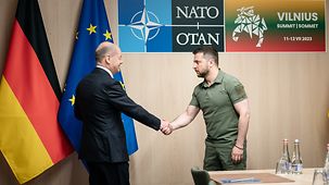 Bundeskanzler Scholz trifft Wolodymyr Selensky am Rande des NATO-Gipfels in Vilnius.