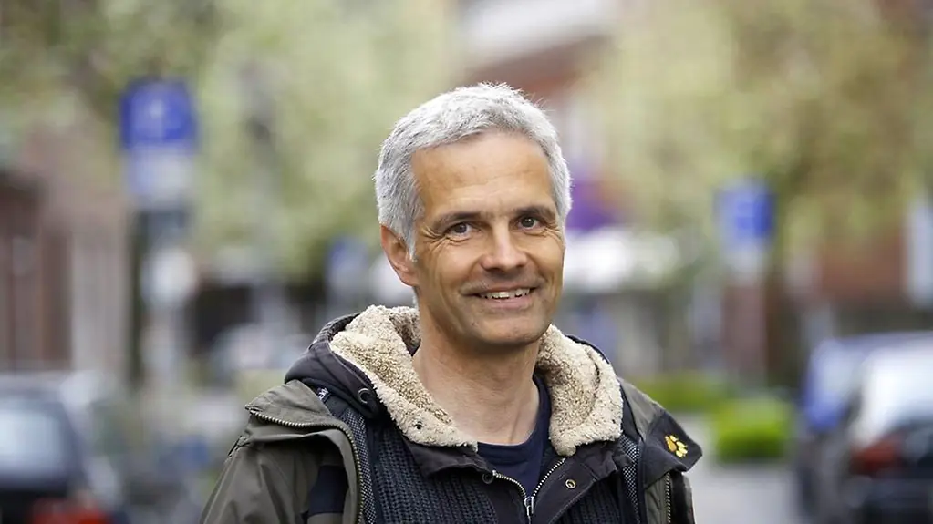 Andreas Delleske, 46, Bewohner des Freiburger Stadtquartiers Vauban (Wohnquartier mit niedrigem Energiebedarf, einem Verkehrskonzept und einem ausgewogenen Verhältnis von Wohn- und Grünfläche)autoarmer Stadtteil