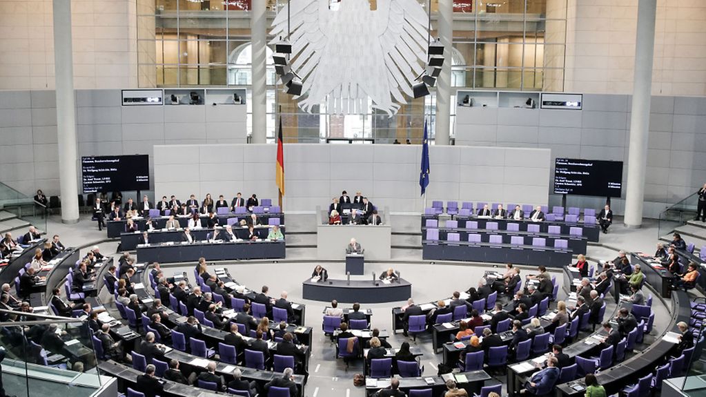 Bundesfinanzminister Wolfgang Schäuble vor dem Bundestag