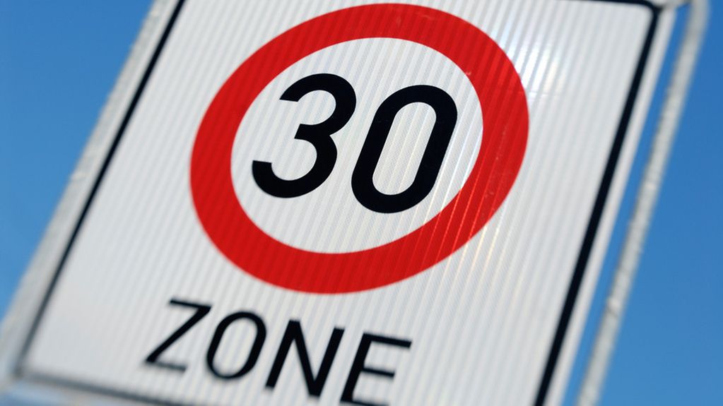 Tempo 30 Zone, Verkehrszeichen, Geschwindigkeitsbegrenzung