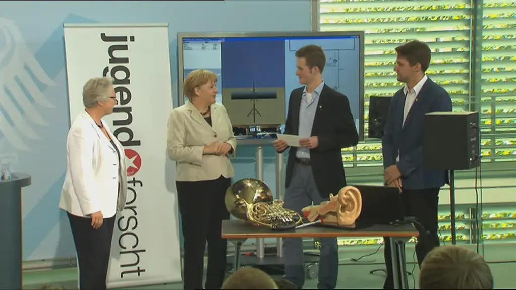 Kanzlerin ehrt „Jugend forscht“-Gewinner