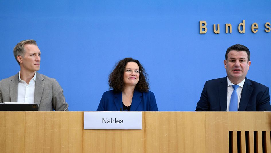 Bundesarbeitsminister Heil (r.) mit BA-Chefin Nahles und dem künftigen Sonderbeauftragten Terzenbach.