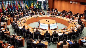 Bundeskanzler Olaf Scholz bei der G20-Konferenz "Compact with Africa".