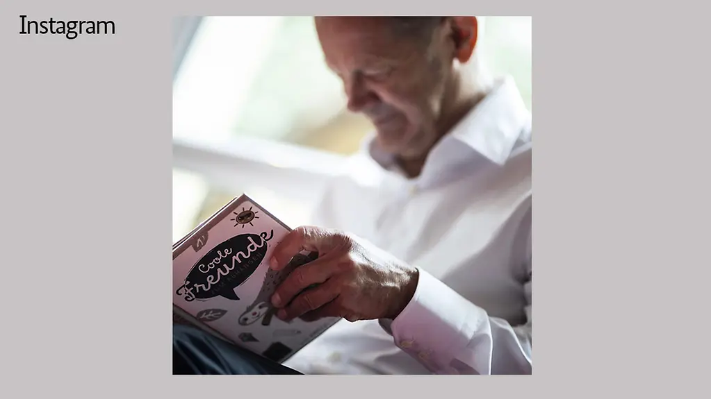 Meine Eltern haben sich immer sehr darum bemüht, dass wir Kinder lesen. Bei uns standen die Klassiker der Kinderliteratur im Regal und auch damals modernere Werke wie „Krabat“ von Ottfried Preußler.