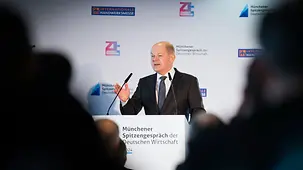 Bundeskanzler Olaf Scholz beim Spitzengespräch der Deutschen Wirtschaft.