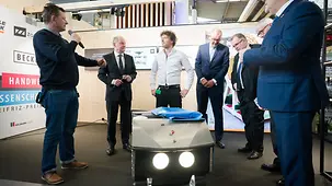 Bundeskanzler Olaf Scholz bei Internationaler Handwerksmesse in München.