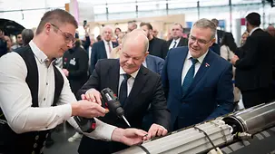 Bundeskanzler Olaf Scholz bei Internationaler Handwerksmesse in München.