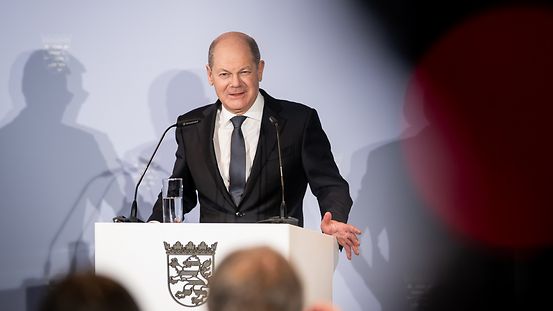 Federal Chancellor Scholz gives a press conference after meeting the Heads of Government of the Länder.