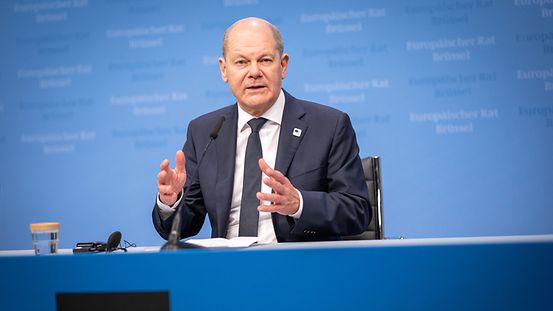 Federal Chancellor Olaf Scholz at the press conference concluding the EU Council meeting in Brussels.