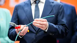 Kanzler Scholz bei der Hannover Messe.