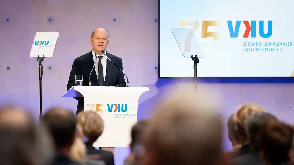 Kanzler Scholz beim Festakt zu 75 Jahren VKU.