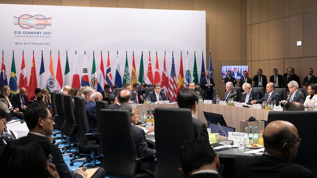 Außenminister Sigmar Gabriel eröffnet das G20-Treffen in Bonn