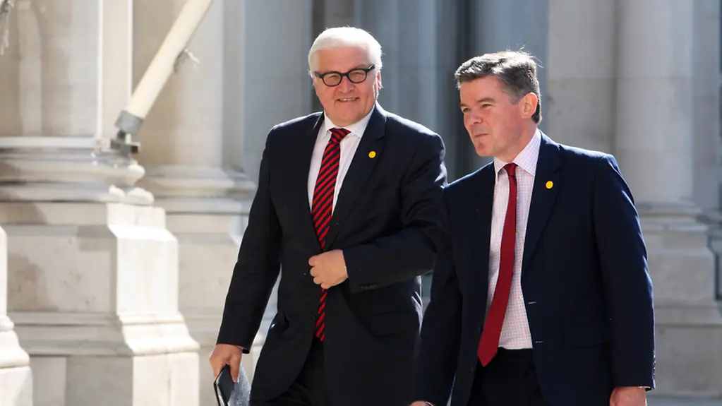 Bundesaußenminister Steinmeier und der britische Staatsminister Robertson in London.