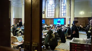 Bundeskanzlerin Angela Merkel nimmt an der Konferenz "Supporting Syria and the Region" in London teil.