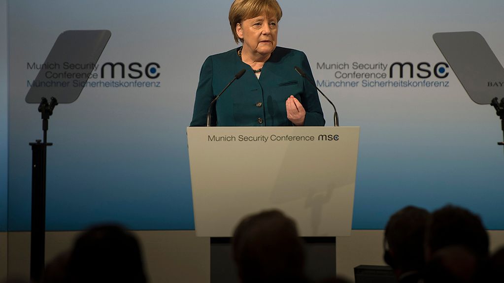 La chancelière fédérale Angela Merkel s’exprime lors de la conférence de Munich sur la sécurité