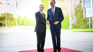 Bundeskanzler Friedrich Merz und der israelische Präsident Itzchak Herzog