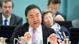 John Kao (USA), Chairman of the Institute for Large Scale Innovation (ILSI), and CEO of EdgeMakers, speaks at the Second International German Forum.