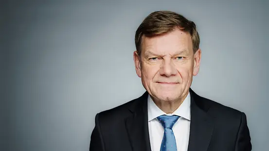 Porträtbild von Dr. Johann Wadephul