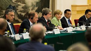 Bundeskanzlerin Angela Merkel beim Abendessen im chinesischen Gästehaus.