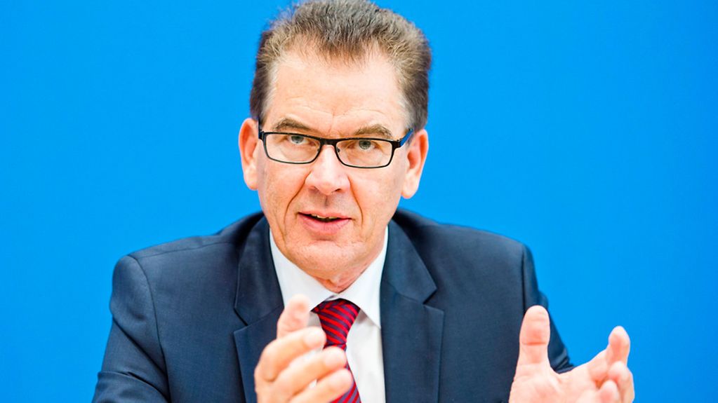 Gerd Müller, Bundesentwicklungsminister