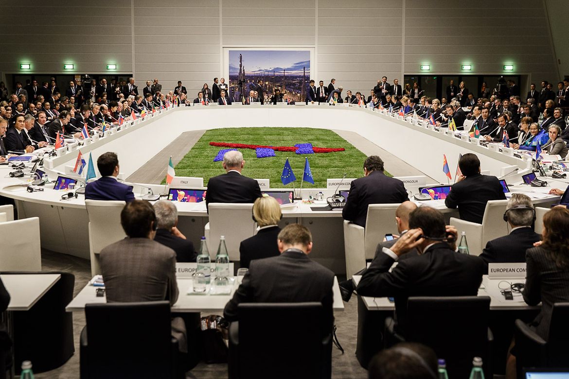 First session of the ASEM summit