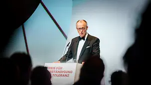 Bundeskanzler Merz bei der Verleihung des Preises für Verständigung und Toleranz