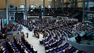 Zentrale Gedenkveranstaltung zum Volkstrauertag im Plenarsaal des Deutschen Bundestages.