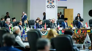 Das Foto zeigt Bundeskanzler Friedrich Merz beim G20-Gipfel.