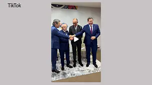 Bundeskanzler Merz und Finanzminister Klingbeil mit ihren brasilianischen Amtskollegen in Südafrika.