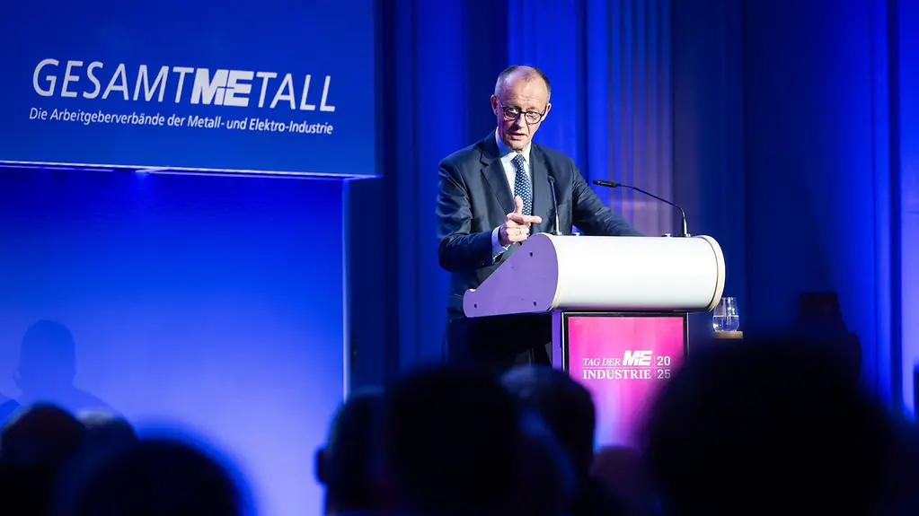 Bundeskanzler Merz sprach beim Tag der Metall- und Elektroindustrie des Arbeitsgeberverbands Gesamtmetall.