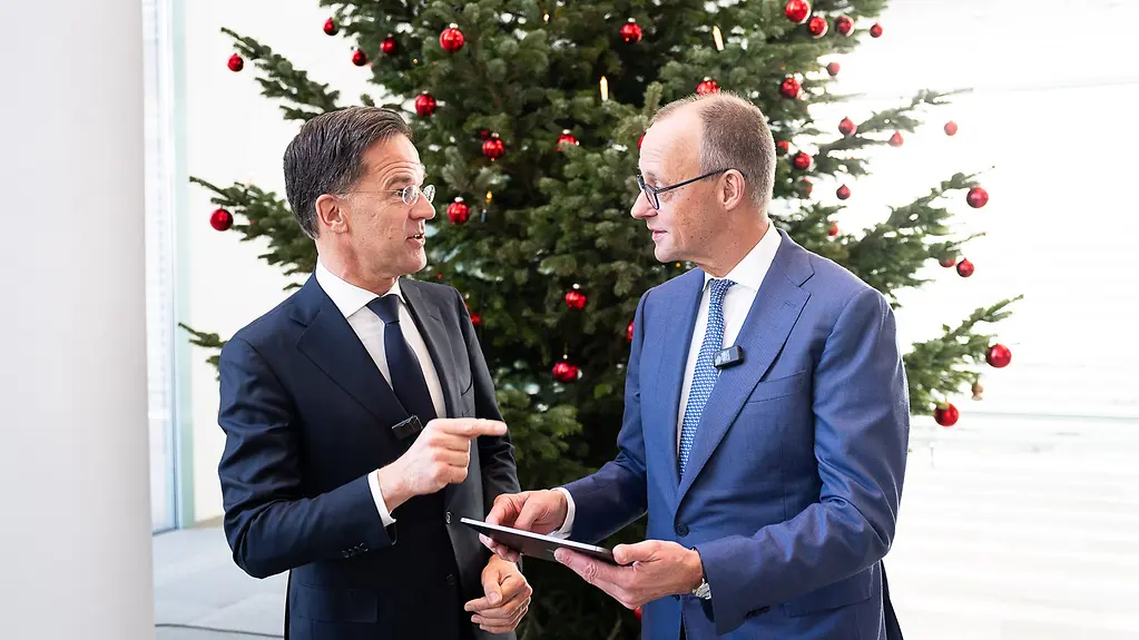 Federal Chancellor Merz receives NATO Secretary General Rutte.