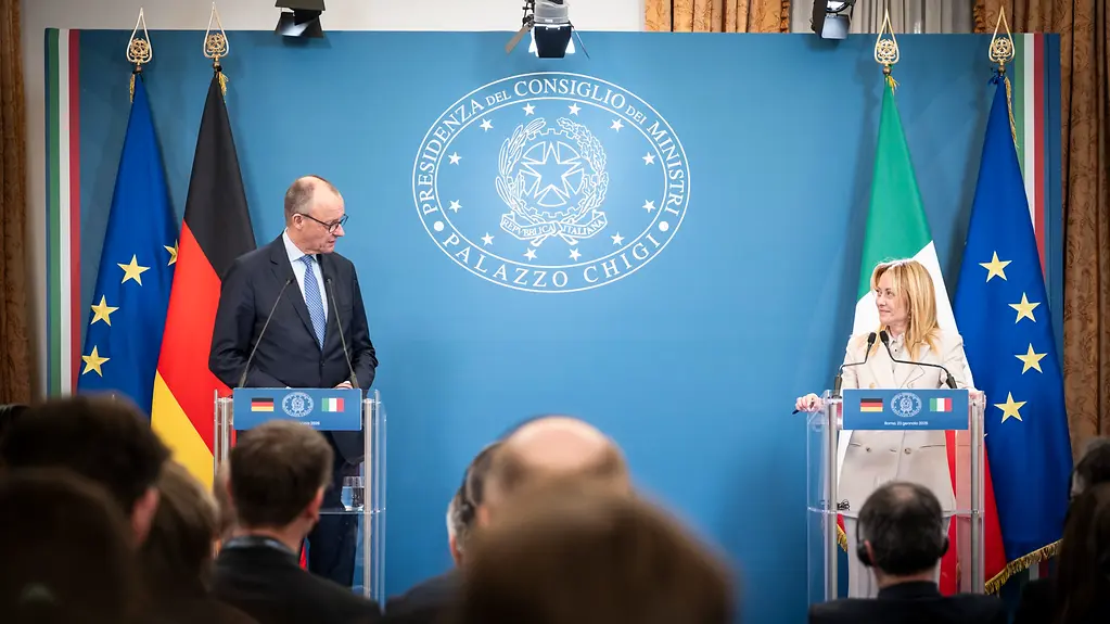 Federal Chancellor Merz and Prime Minister Meloni at a joint press conference.