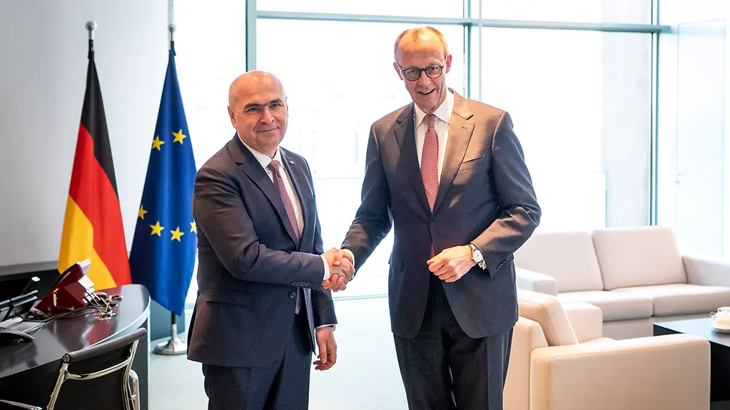 Chancellor Merz with Romanian Prime Minister Bolojan in the Federal Chancellery in Berlin.