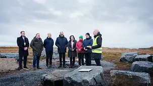 Le chancelier fédéral Friedrich Merz lors de sa visite au port spatial d’Andøya, en Norvège.