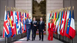 Kanzler Merz neben Frankreichs Präsident Macron, Großbritanniens Premier Starmer und Italiens Ministerpräsidentin Meloni.