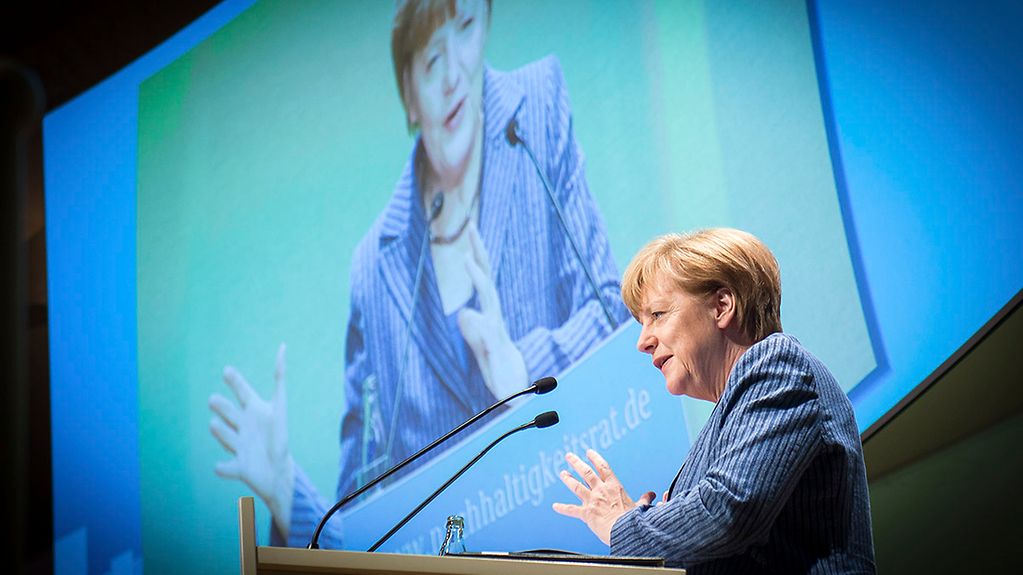 Bundeskanzlerin Angela Merkel hält eine Rede auf der Jahreskonferenz des Rates für Nachhaltige Entwicklung.