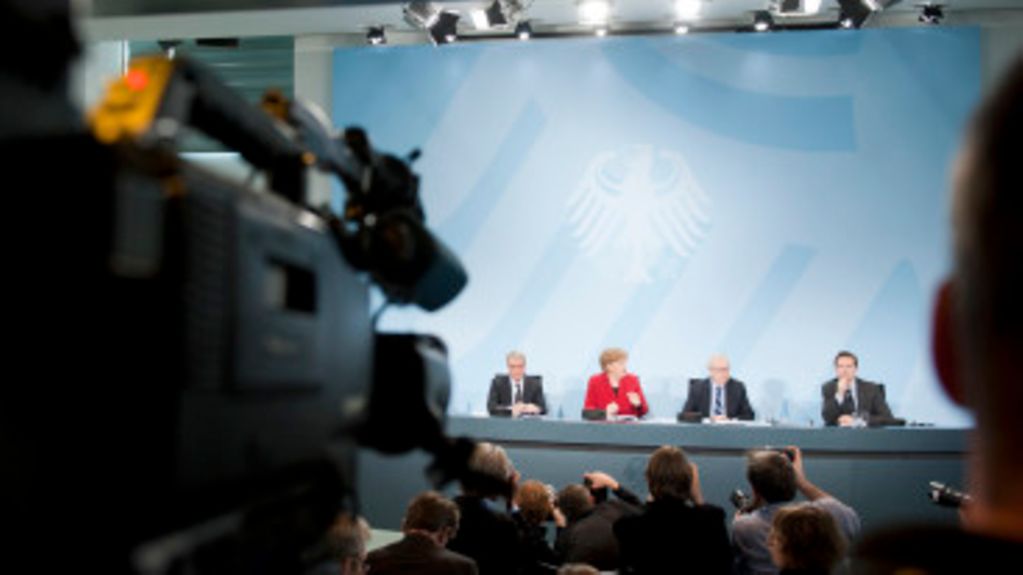 Pressekonferenz Merkel, Brüderle, Röttgen im Bundeskanzleramt