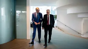 Bundeskanzler Friedrich Merz und Guy Parmelin, Bundespräsident der Schweiz.