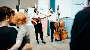 The Streetles spielen im Bundeskanzleramt beim Tag der offenen Tür.