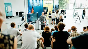 Stand des BND im Bundeskanzleramt beim Tag der offenen Tür.