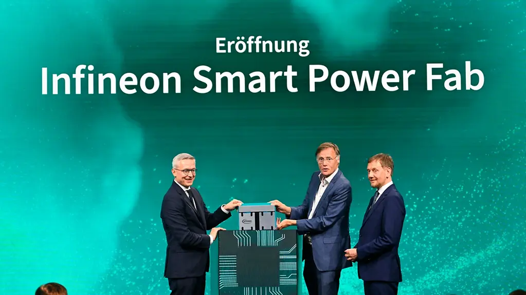 Bundesdigitalminister Wildberger bei der Eröffnung des Infineon Halbleiterwerk in Dresden