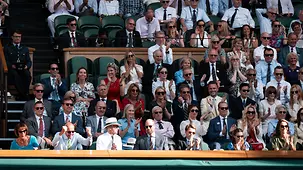 Bundeskanzler Merz verfolgt das Finale in Wimbledon auf der Tribüne